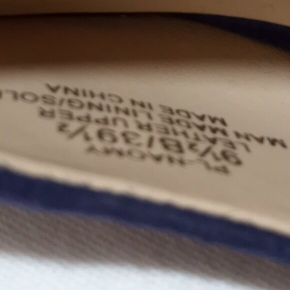 BCBG BLUE SUEDE HUGH HEEL PUMPS WOMEN SIZE 9.5 - Picture 7 of 7